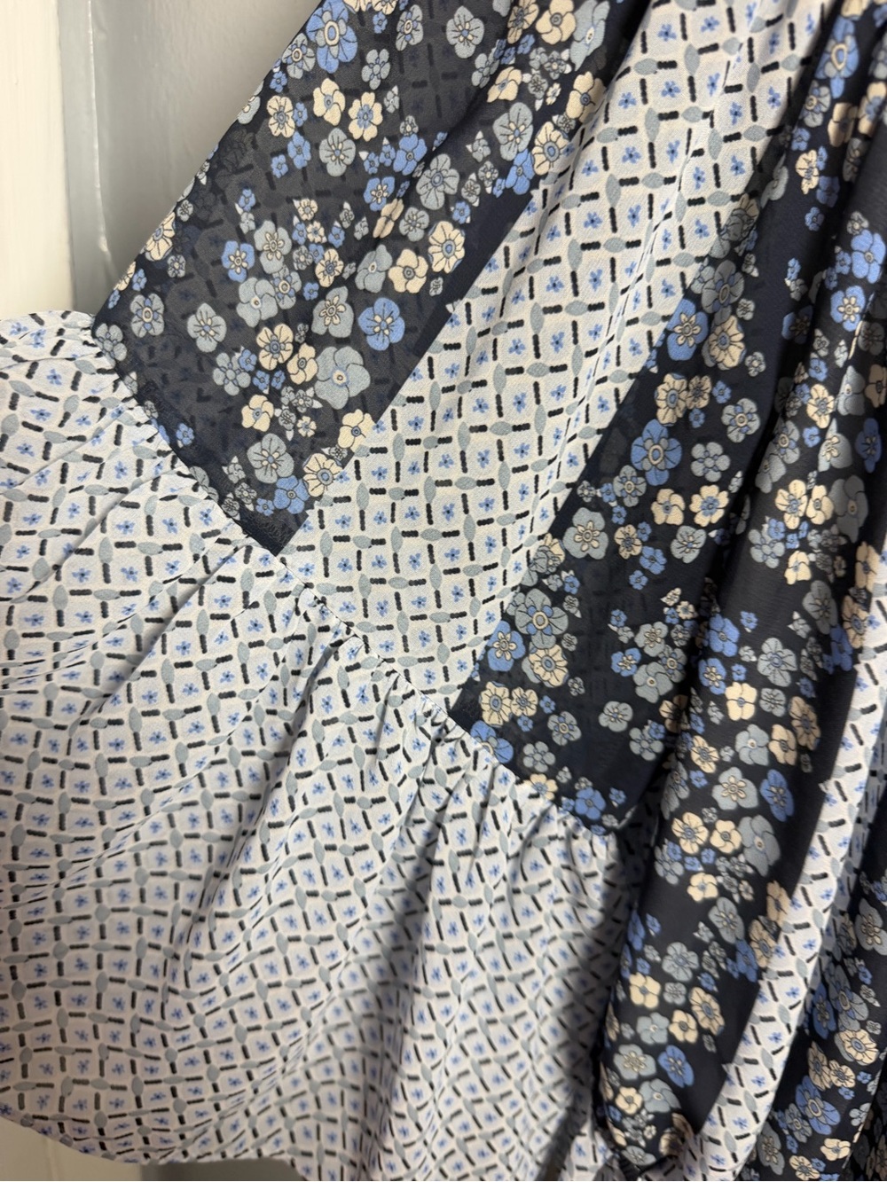 Cato Off-Shoulder Navy and White Floral Blouse - Picture 6 of 9